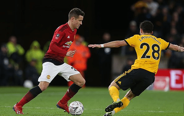 赛场上崭露 赛场上崭露